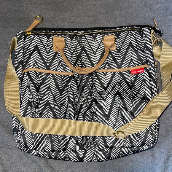 Skip Hop Diaper Bag - Picture 1 of 4